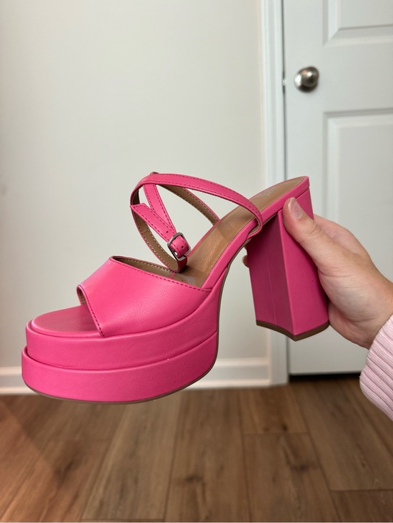 wild fable Shoes - Wild Fable Hot Pink Platform Block Heel
